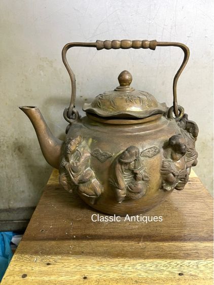 กาน้ำชา ลายเทพแปดเซียน ทองเหลืองใบใหญ่สะสม