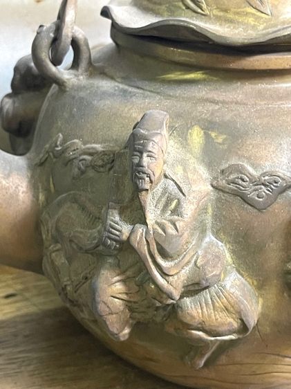 กาน้ำชา ลายเทพแปดเซียน ทองเหลืองใบใหญ่สะสม รูปที่ 4