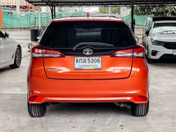 Toyota Yaris 2018 1.2 G Sedan เบนซิน ไม่ติดแก๊ส เกียร์อัตโนมัติ ส้ม รูปที่ 4