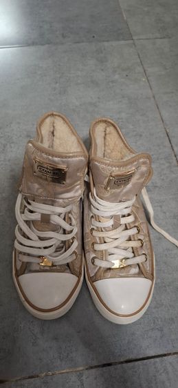 รองเท้ามือสองสภาพสวย