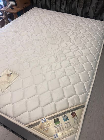 เตียงเหล็กแบรนด์Habitat พร้อมฟูก Sealy ขนาด 5ฟุต  รูปที่ 7