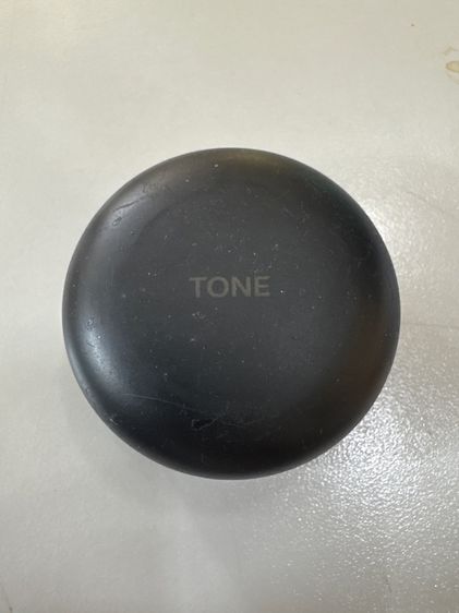 LG Tone free