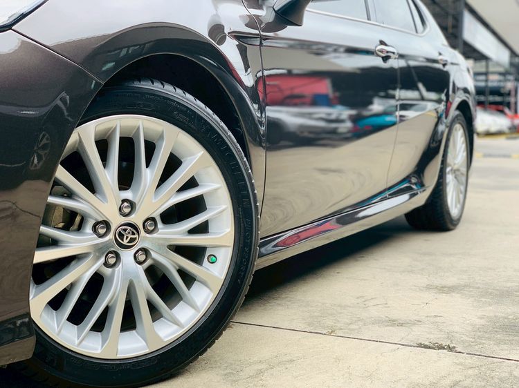 Toyota Camry 2020 2.5 G Sedan เบนซิน ไม่ติดแก๊ส เกียร์อัตโนมัติ เทา รูปที่ 2