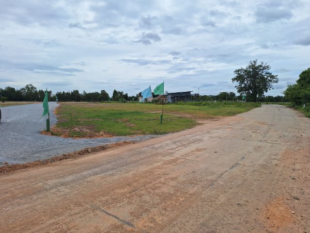 ที่ดินปรับถมแล้วในเขตเทศบาลเลาขวัญ