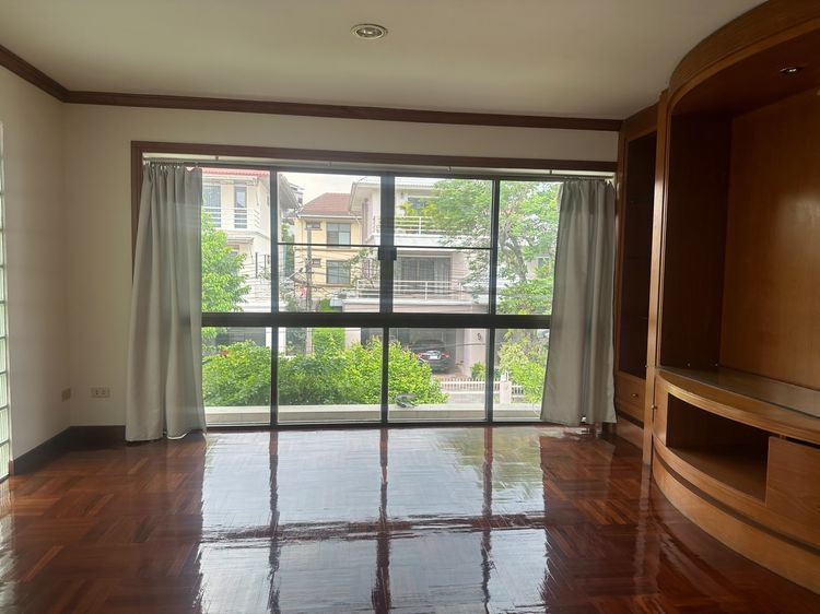 มีบางส่วน 🏠 ขายบ้านหรู 3 ชั้น ใจกลางหัวหมาก ใกล้รามคำแหง – พื้นที่ใหญ่ พร้อมอยู่ทันที รูปที่ 4