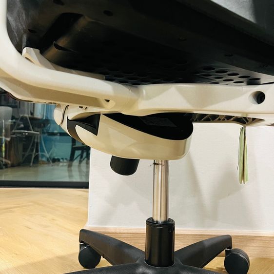 เก้าอี้สำนักงาน Bristol Sou Ergonomic chair รูปที่ 9
