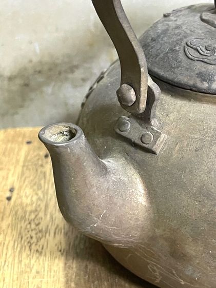 กาน้ำชา ทองเหลืองใบใหญ่ สะสมA3 รูปที่ 13