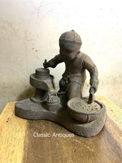 รูปปั้น เด็กโม่แป้ง ทองเหลืองสะสม รูปที่ 6