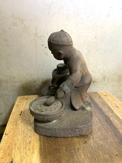 รูปปั้น เด็กโม่แป้ง ทองเหลืองสะสม รูปที่ 5