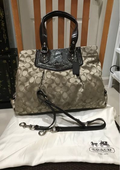 ลดราคา Coach ของแท้ กระเป๋าสตรี มีสายยาว ใหม่ ยังไม่เคยใช้งาน