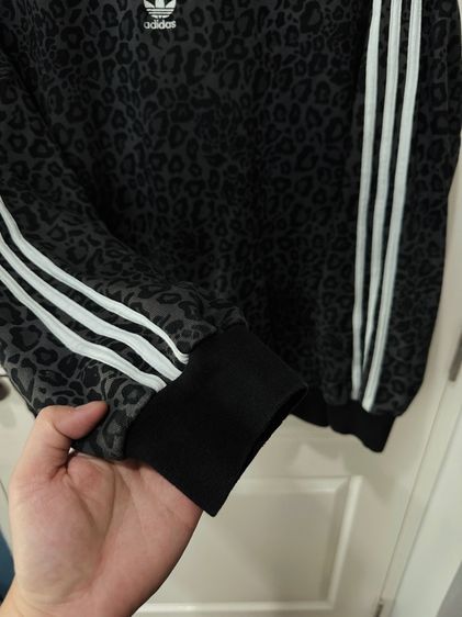 เสื้อสเว็ตเตอร์ลายเสือ แบรนด์ Addidas รูปที่ 5