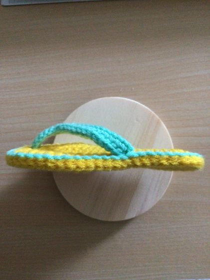 พวงกุญแจรองเท้าแตะโครเชต์ รูปที่ 7