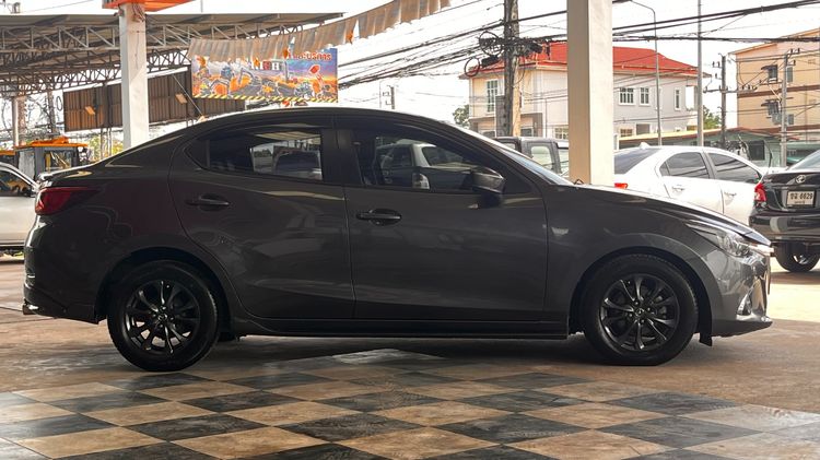 Mazda Mazda 2 2020 1.3 High Connect Sedan เบนซิน ไม่ติดแก๊ส เกียร์อัตโนมัติ เทา รูปที่ 4
