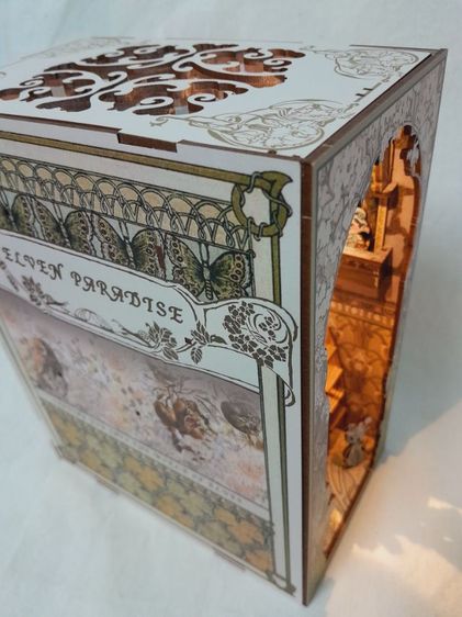 บ้านตุ๊กตาประกอบแล้ว เป็นที่กั้นหนังสือได้

Elven Paradise พร้อมตั้งโชว์ booknook รูปที่ 7