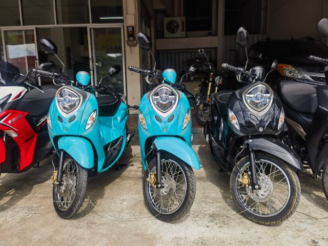 2023 อยู่ตรงข้ามห้างเซ็นทรัลชลบุรี Yamaha Fino125 รถสภาพดี รับประกันรถ1ปี สดผ่อน