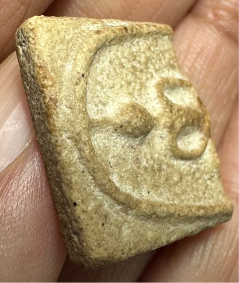 🙏ชิ้นส่วนพระสมเด็จ เนื้อก้นครกแก่มวลสาร🙏พระสมเด็จลงชาด ทอง องค์ละ1250 รูปที่ 5