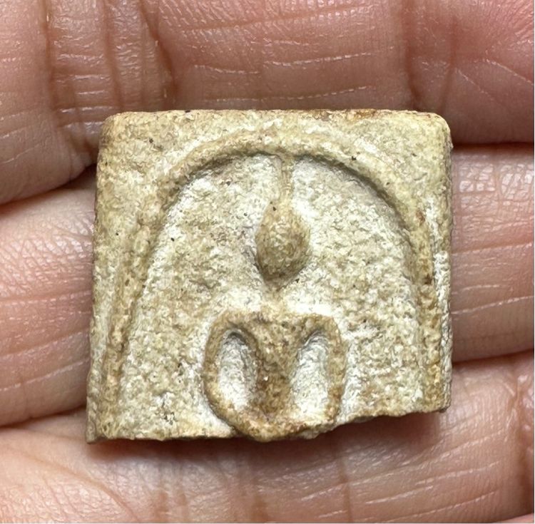 🙏ชิ้นส่วนพระสมเด็จ เนื้อก้นครกแก่มวลสาร🙏พระสมเด็จลงชาด ทอง องค์ละ1250