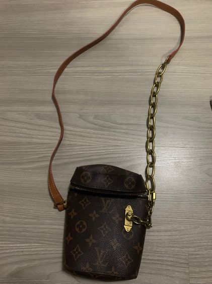 ไม่ระบุ น้ำตาล หนังแท้ กระเป๋า Louis Vuitton 