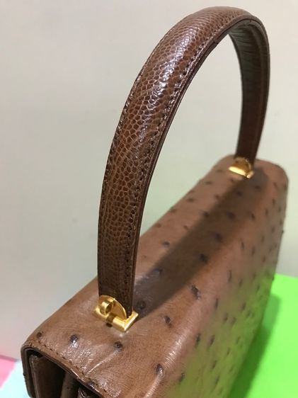 ลดราคา Lorenzi กระเป๋าถือ มีสายยาว หนังนกกระจอกเทศแท้ ยังไม่เคยใช้งาน รูปที่ 9