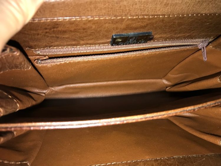 ลดราคา Lorenzi กระเป๋าถือ มีสายยาว หนังนกกระจอกเทศแท้ ยังไม่เคยใช้งาน รูปที่ 17