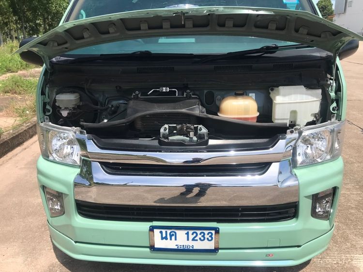 Toyota Commuter 2011 2.5 Van ดีเซล เกียร์ธรรมดา เขียว รูปที่ 2