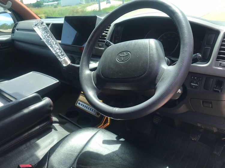 Toyota Commuter 2011 2.5 Van ดีเซล เกียร์ธรรมดา เขียว รูปที่ 3