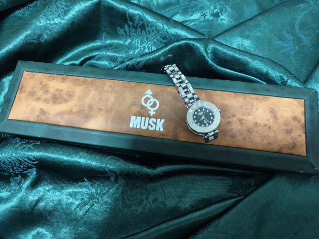 Musk paris รูปที่ 4