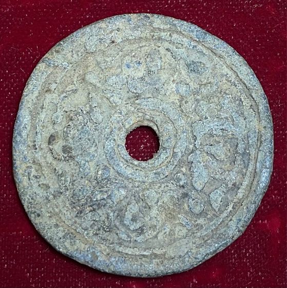 เหรียญโบราณน่าสะสม (เหรียญดอกไม้พระร่วง) รูปที่ 3