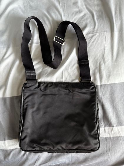 Prada Nylon Crossbody Bag  รูปที่ 3