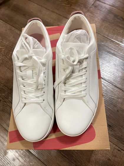 รองเท้า Fitflop รุ่น RALLY CRYSTAL-BACKTAB LEATHER TRAINERS