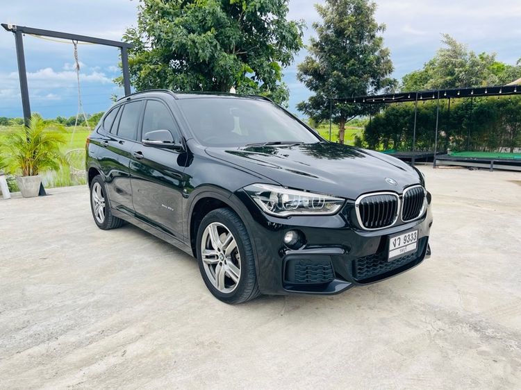 BMW X1 2018 2.0 sDrive20d M Sport Utility-car ดีเซล เกียร์อัตโนมัติ ดำ รูปที่ 2