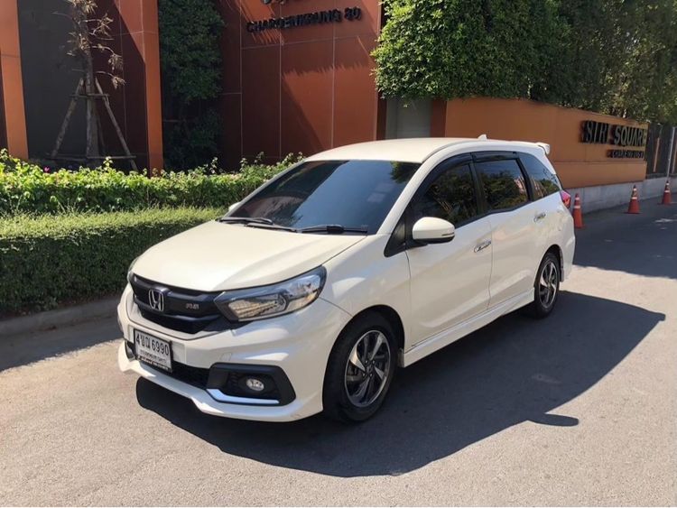 รถ Honda Mobilio 1.5 RS สี ขาว