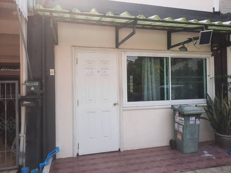 ทาวน์โฮม 2 ชั้น บางนาวิลล่า 27 ตรว. เหมาะสำหรับครอบครัวใหญ่