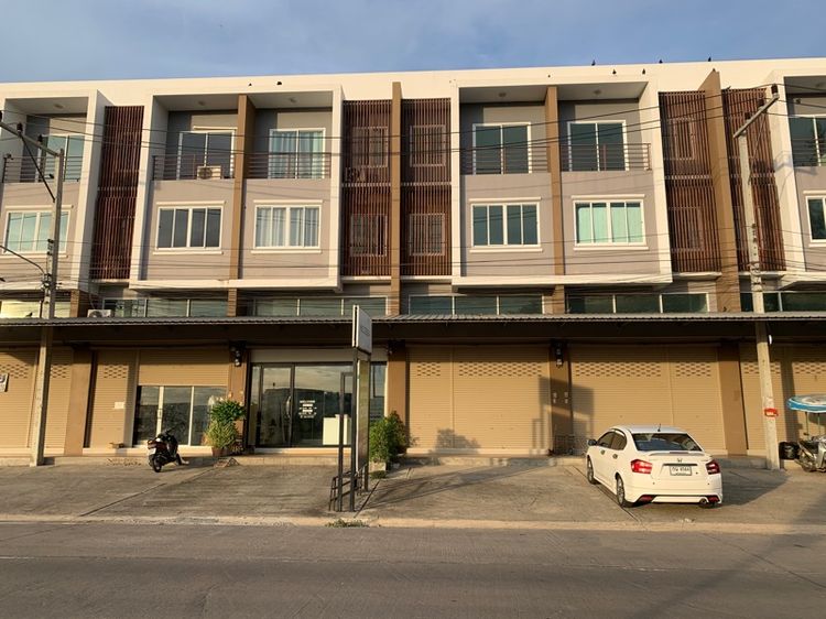 ขายตึกอาคารพาณิชย์ 3 ชั้นครึ่ง ดรีมแลนด์  รูปที่ 2