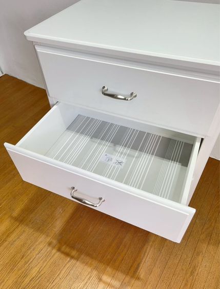 IKEA ตู้ลิ้นชักสภาพยังดีมาก วัสดุดีแข็งแรงน่าใช้แนะนำเลยค่ะวางมุมไหนก็สวย รูปที่ 4