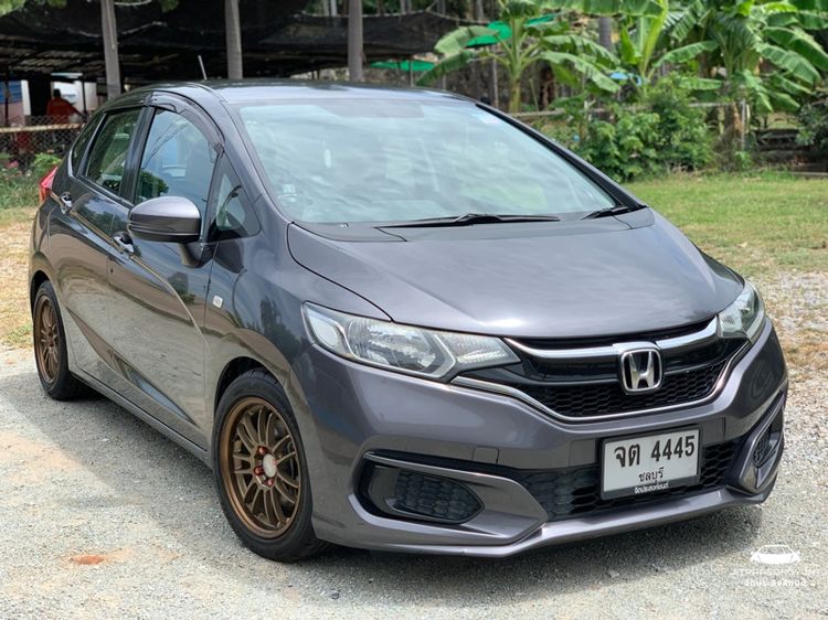 รถ Honda Jazz 1.5 S i-VTEC สี เทา