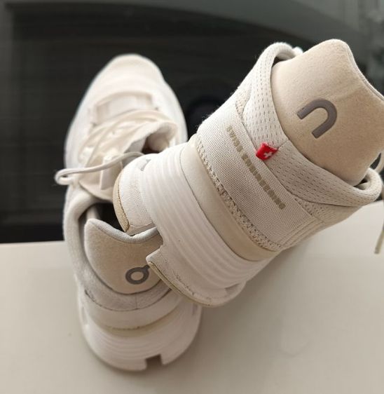 ขาย On Cloud Nova สีขาว สภาพสวย Size 38.5 -24.5cm ของแท้ รูปที่ 6