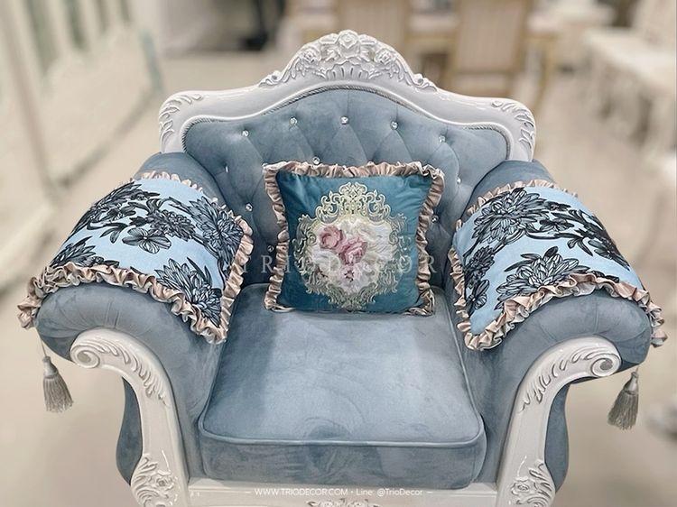 FELICIA-I CLASSIC SOFA SET ชุดโซฟาหลุยส์ 4ชิ้น พร้อมโต๊ะกลางสุดหรู รุ่น เฟลิเซีย-1 รูปที่ 4