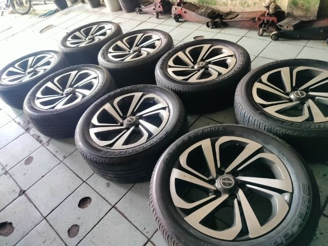 ล้อแม็กซ์อิซูซุmux ขอบ20 6รูพร้อมยาง มี3ชุด รูปที่ 4