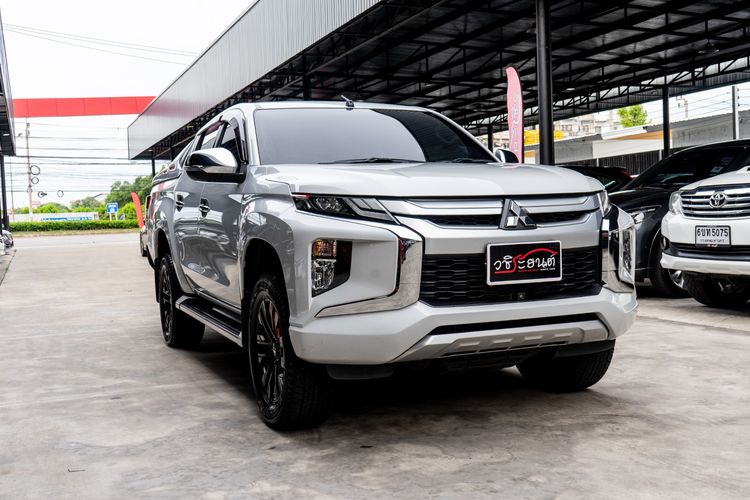 Mitsubishi Triton 2019 All New Double Cab 2.4 GT Plus Pickup ดีเซล เกียร์ธรรมดา ขาว รูปที่ 3
