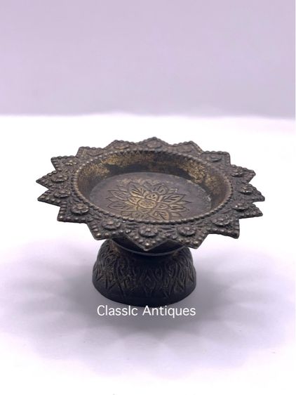 พานทองเหลืองจิ๋ว เก่าสะสม รูปที่ 2