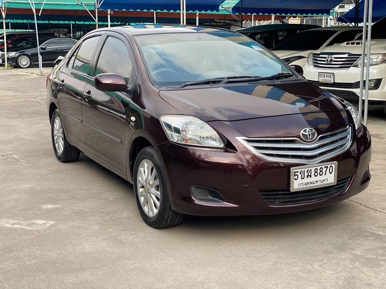 รถ Toyota Vios 1.5 E สี ม่วง