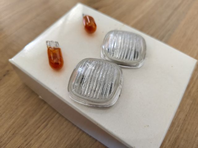 กระจังหน้า Audi S3 8L ปี 2000-2002 พร้อมโลโก้ S3 ปีสุดท้าย ของแท้ สภาพสวยๆ ประมูลมาไม่เคยใช้งาน และไฟเลี้ยวข้างแก้มบังโคลนหน้า สีขาว ของแท้ รูปที่ 16