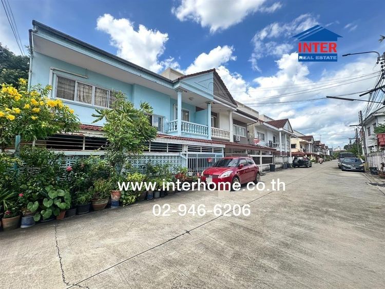 ทาวน์เฮ้าส์ 2 ชั้น 30 ตร.ว. หมู่บ้านปรางทิพย์ ใกล้โรงพยาบาลลาดพร้าว ซอยลาดพร้าว95 ถนนลาดพร้าว101 เขตบางกะปิ กรุงเทพมหานคร