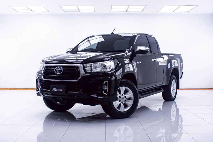 รถ Toyota Hilux Revo 2.4 E Prerunner สี ดำ