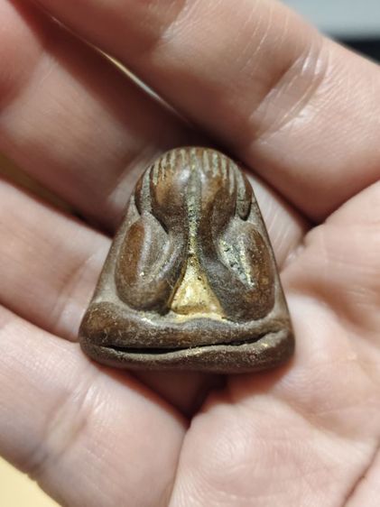 พระปิดตา เนื้อกะลา ไม่ทราบที่มา