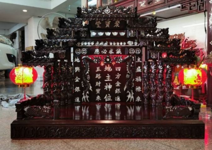 อื่นๆ ตี่จู้เอี้ยฝังมุกไม้ประดู่สั่งทำพร้อมตู้ครอบ