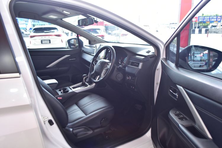 Mitsubishi Xpander 2024 1.5 Cross Utility-car เบนซิน ไม่ติดแก๊ส เกียร์อัตโนมัติ ขาว รูปที่ 3