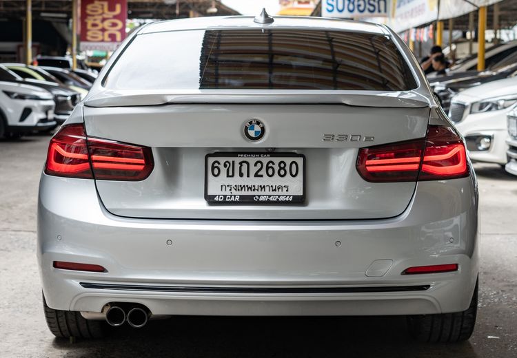 BMW Series 3 2019 330e Sedan ปลั๊กอินไฮบริด (PHEV) ไม่ติดแก๊ส เกียร์อัตโนมัติ เทา รูปที่ 4