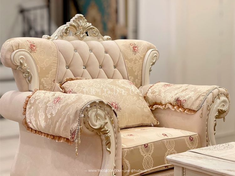 HARMONIA CLASSIC SOFA SET ชุดโซฟาหลุยส์ 3ชิ้น 3+2+1ที่นั่ง พร้อมหมอนอิงและโต๊ะกลางสุดหรู รุ่น ฮาร์โมเนีย รูปที่ 7